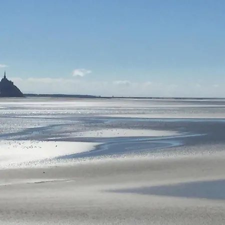 Chambre A Proximite De La Baie Du Mont Saint Michel Avranches Exterior photo